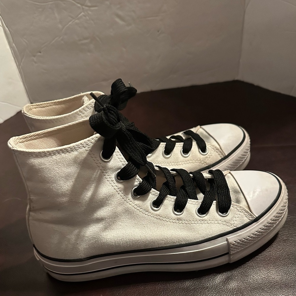 Platform converse